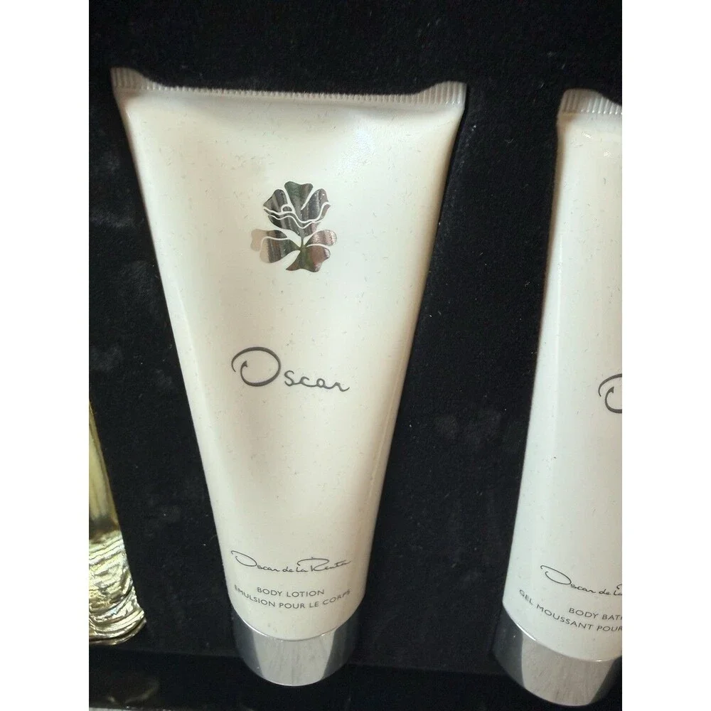 Oscar By Oscar de la Renta Women’s 3-Piece Gift Set EDT, Body Lotion, Shower Gel
